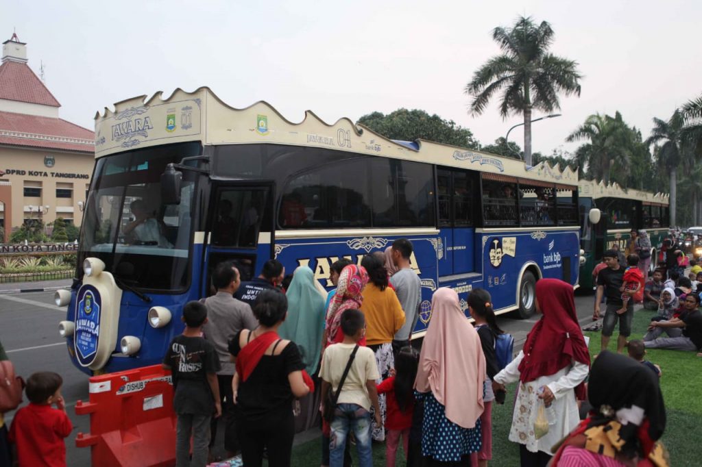 Berwisata Kota Keliling Tangerang Bisa Naik Bus Jawara