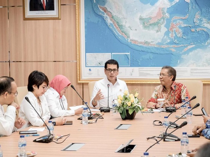 Menparekraf Sebut Tambahan Libur 4 Hari Akan Berdampak Positif ke Pariwisata