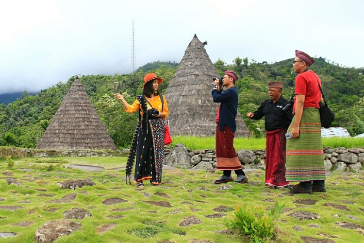 Guna Tingkatkan Pariwisata, Kemenparekraf Gencarkan #DiIndonesiaaja