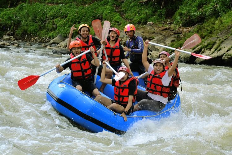 Kemenparekraf Dorong Penerapan Protokol Kesehatan untuk Wisata Arung Jeram