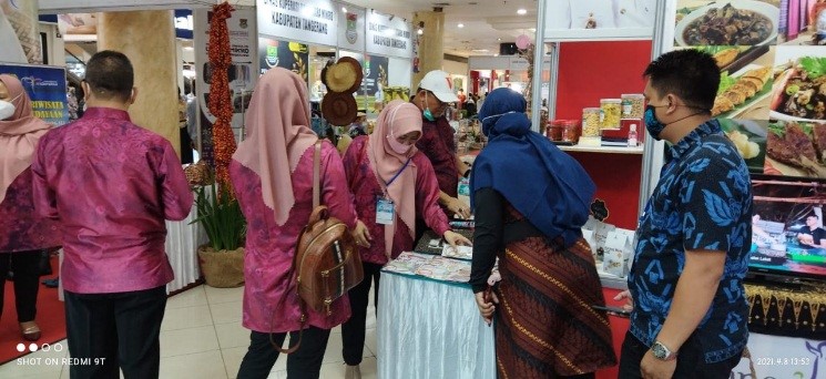 Stand Dinas Pariwisata Provinsi Banten Sukses Mendapatkan Predikat Juara Terbaik II pada Pameran BITTRA EXPO 2021 di Bandung
