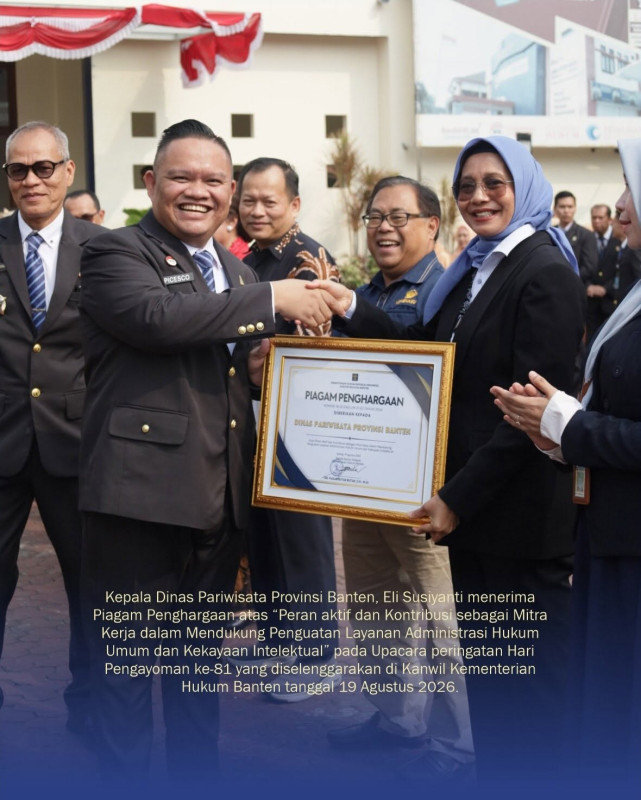 Kantor Wilayah Kementerian Hukum Banten turut memberikan Piagam Penghargaan kepada Dinas Pariwisata Provinsi Banten